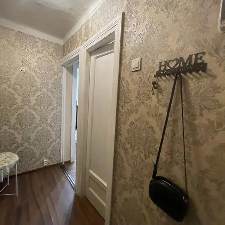 Cozy 15 Minutes On Foot To Arcadia Apartment